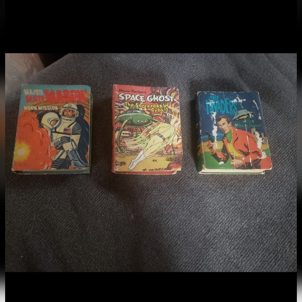 Vintage pocket books comic. All from 1960's.  Very cool pocket books.